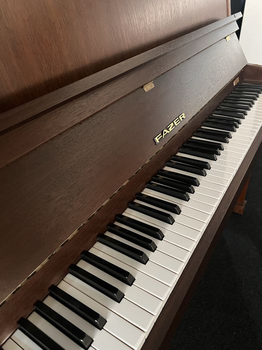 Piano Acústico Vertical FAZER