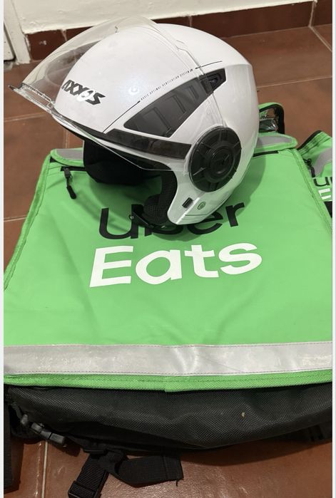 Mochila Uber Eats NOVA + Capacete Aberto – Kit por apenas 100€!
