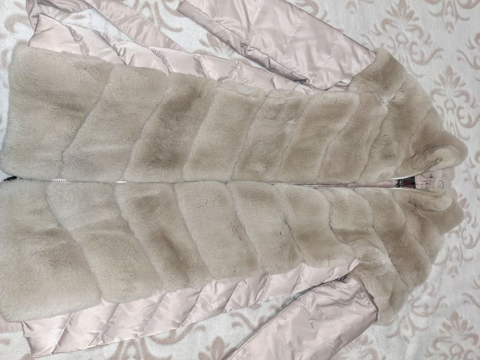 Жіноче пальто-трансформер з натуральним хутром шиншили