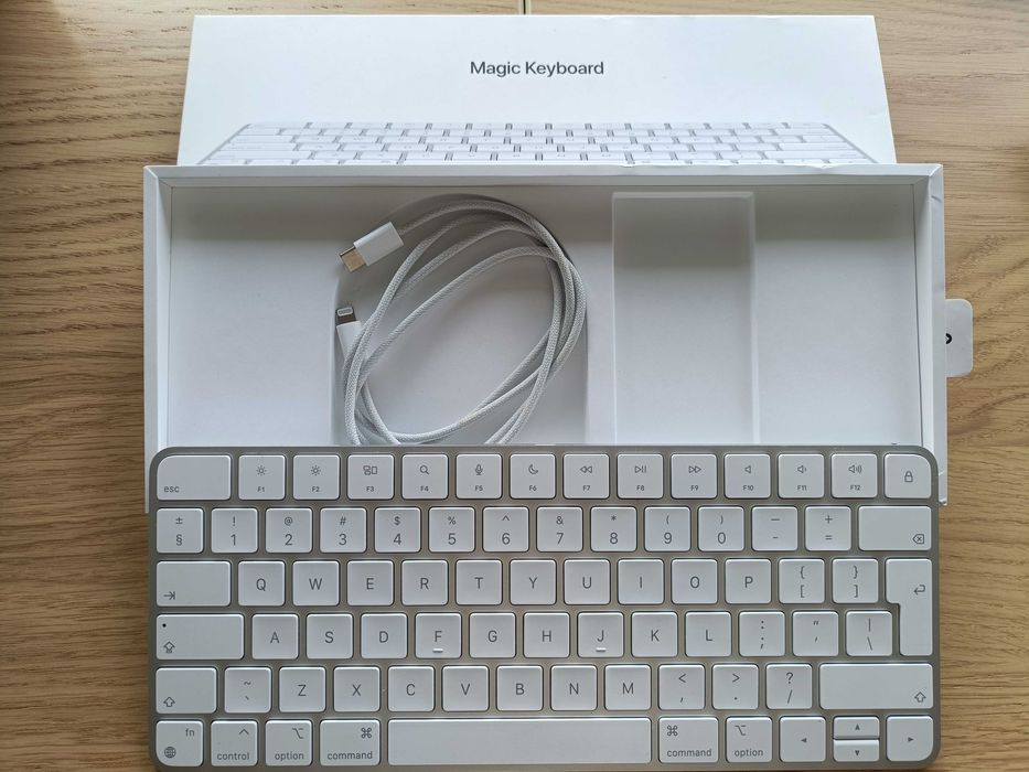 Teclado Apple - Magic Keyboard