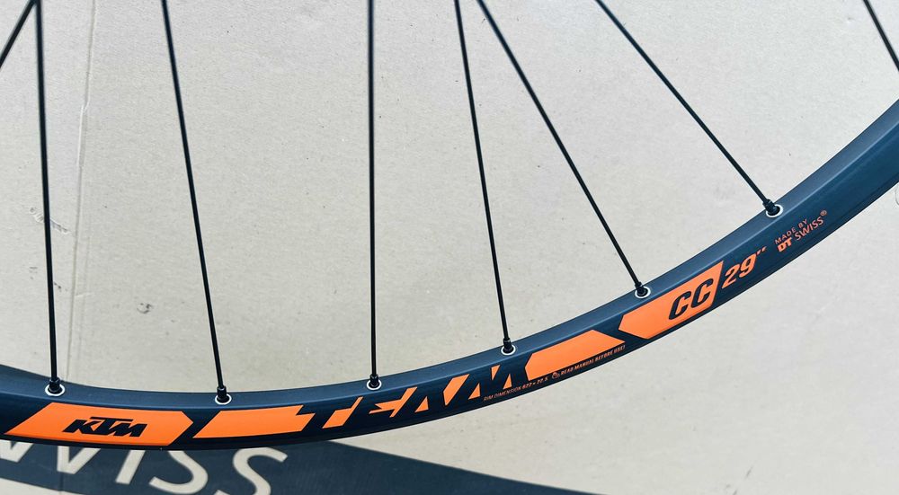 Koło Przednie DT SWISS KTM TEAM CC 29" sztywna oś 15x110 ROCK SHOX RS1