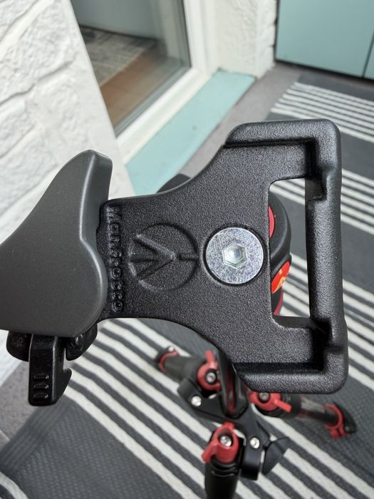Штатив Manfrotto Be Free mkbfra4rd-bh