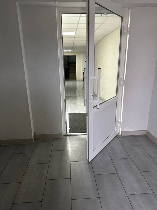 Сдам 1 к квартиру под Склад Вещи.Власник!