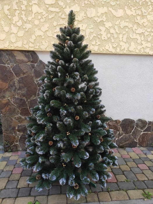 ЗНИЖКА! РОЗРОДАЖ! Елітна штучна ялинка з білими кінчиками + шишки