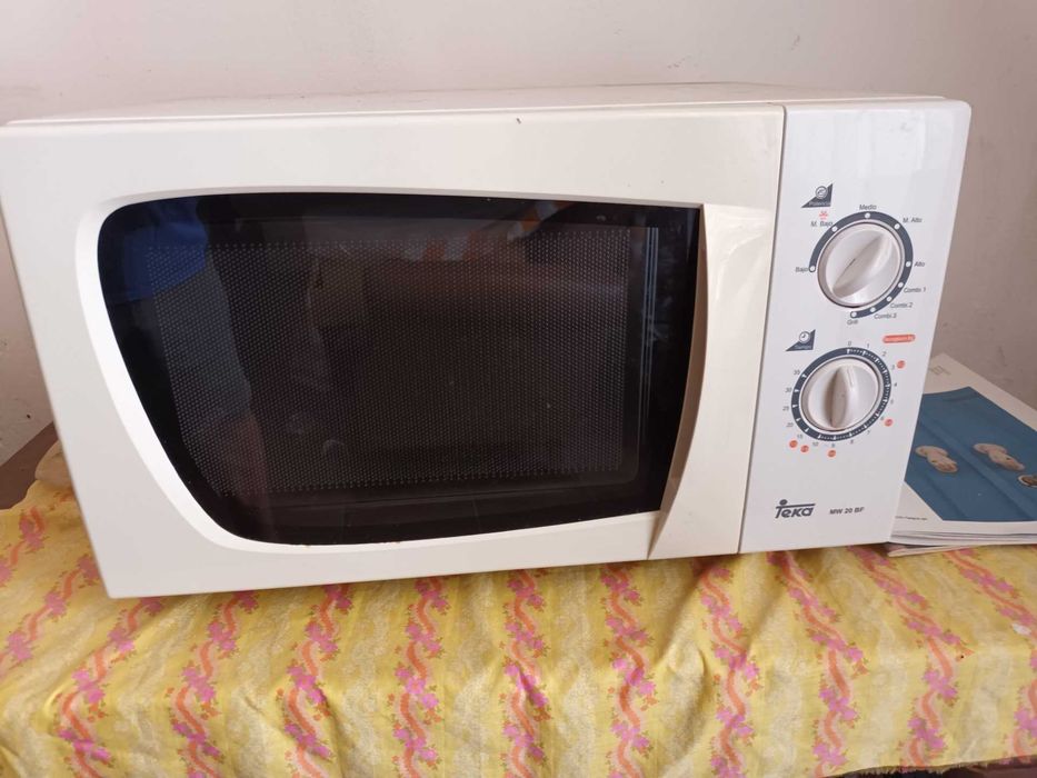 Microondas marca Teka