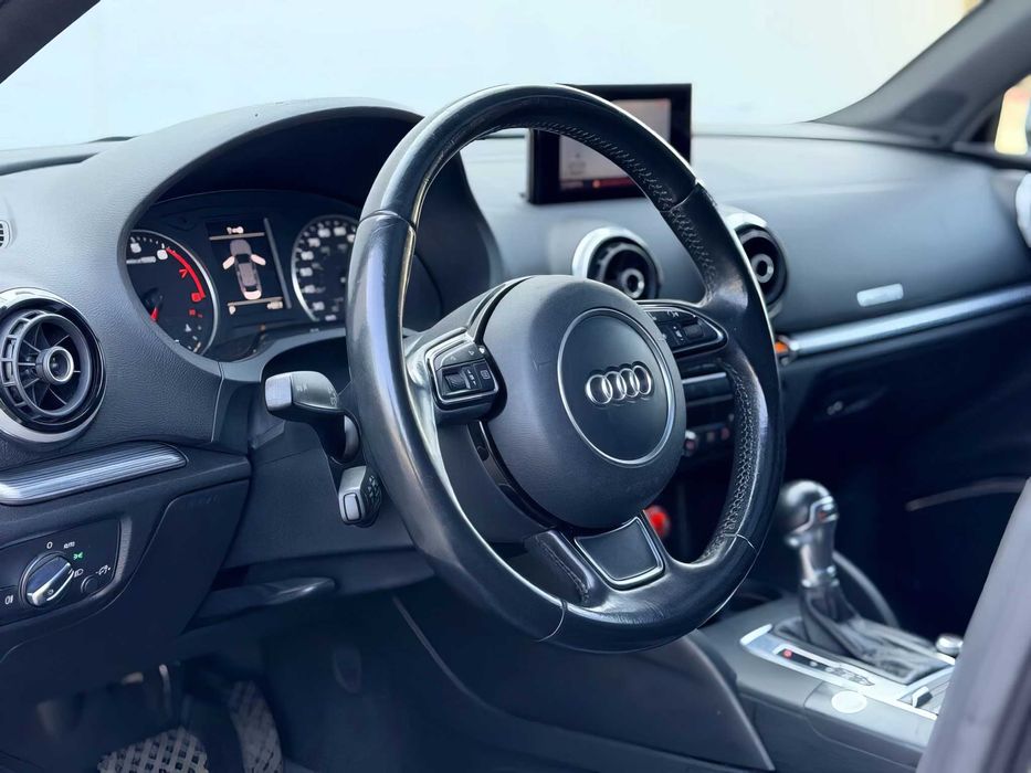 Audi A3      2015