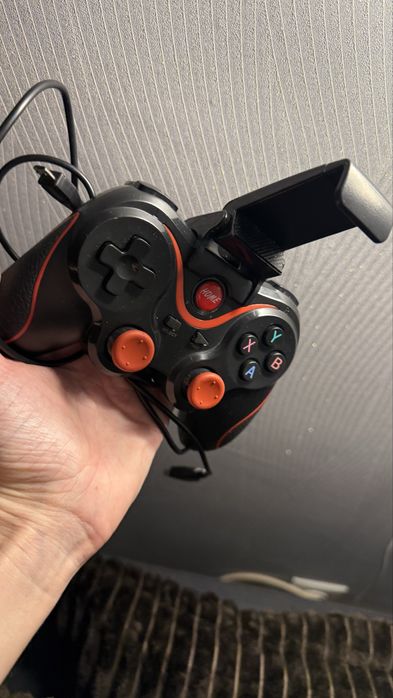 Джойстик  для игр для телефона