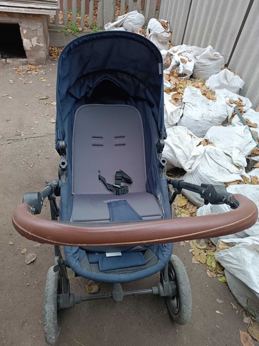 Продам коляску  б/у