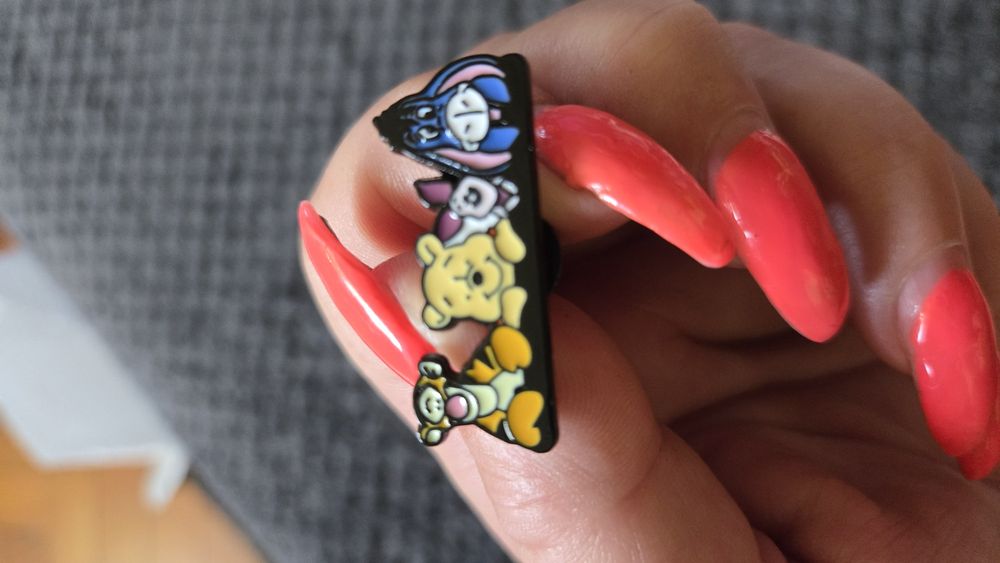 Przypinka Miś Puchatek.