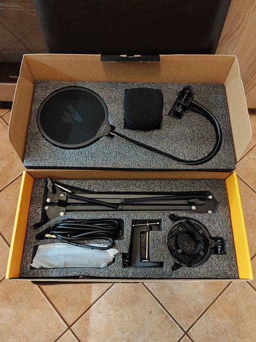 Mikrofon Maono AU-A03 (Nowy)
Przedmiot nowy nieużywany nieuszkodzony