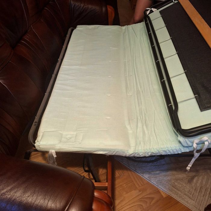 Kanapa, wersalka rozkładana  skóra  naturalna