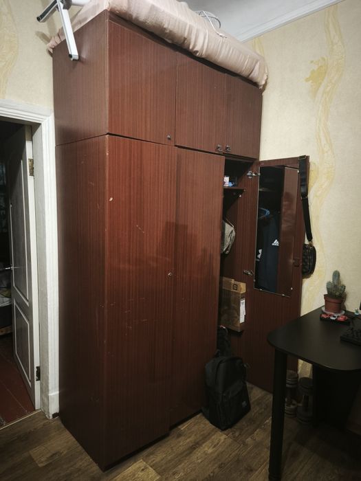 Шкаф безкоштовно( самовивіз)