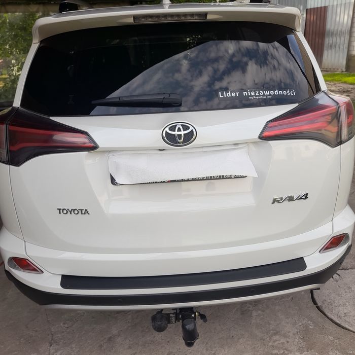 Hak toyota RAW 4 ,2017 r