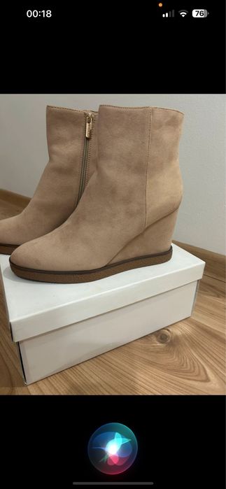 Buty na koturnie