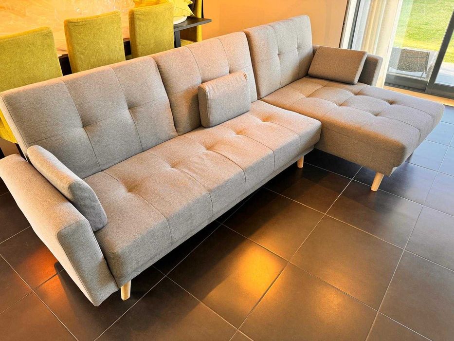 Sofá Chaise Longue Cama Reversível Estofada em Tecido