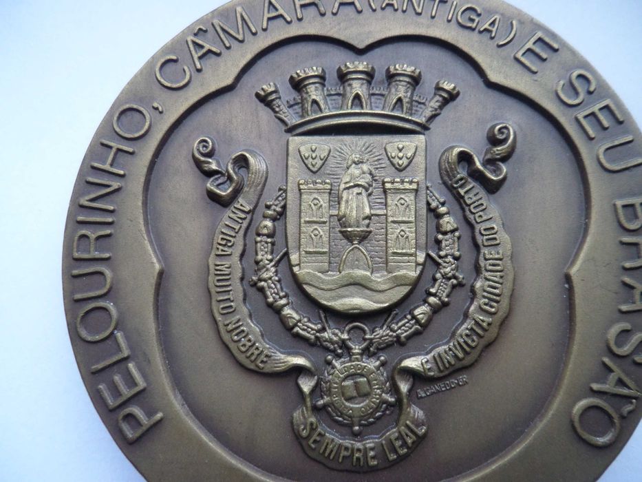 Medalha Pelourinho , Camara antiga e seu Brasão. Porto