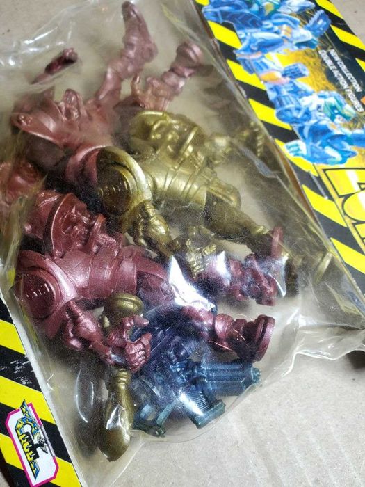 Технолог. Фобосы большие в блистере!