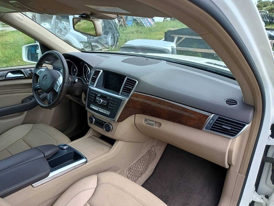 Торпеда Mercedes ML W166 передня панель Разборка Мерседес МЛ 166