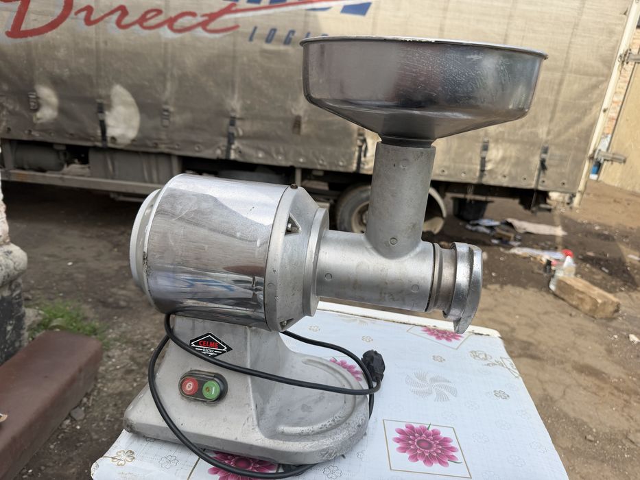 Профессиональная мясорубка Celme THOR G12