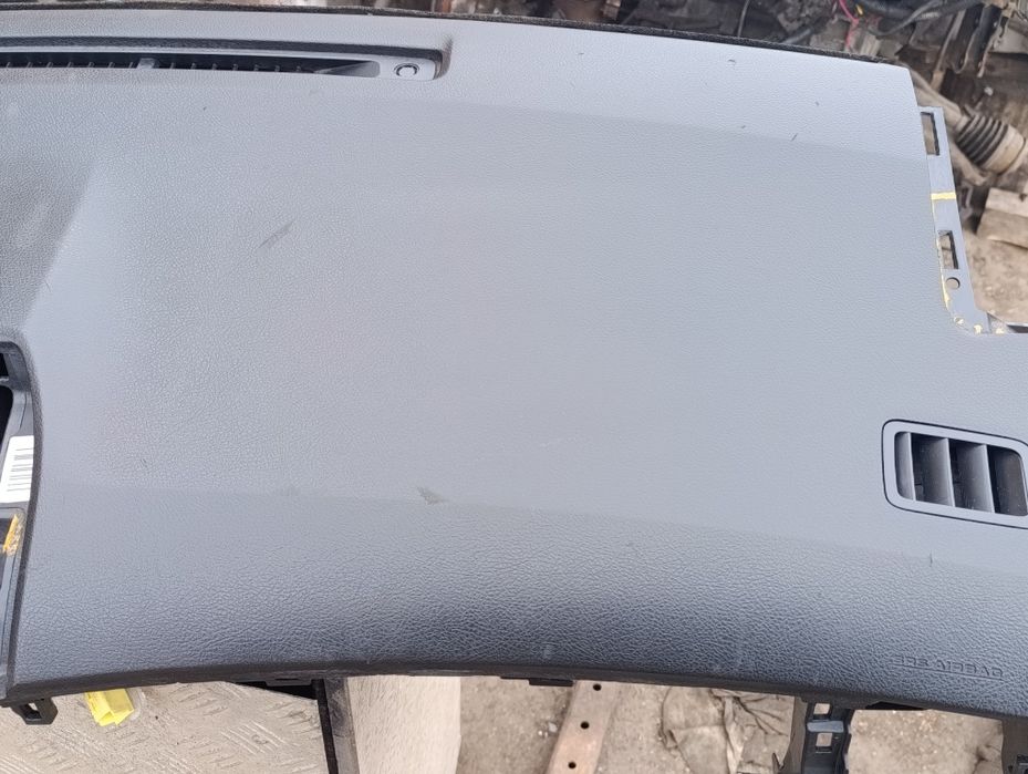 Продам панель Toyota Corolla 2012