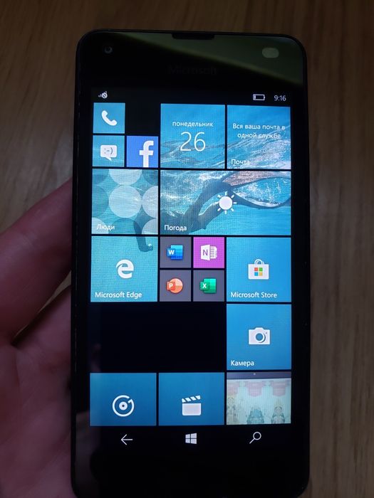 Смартфон Microsoft Lumia 550