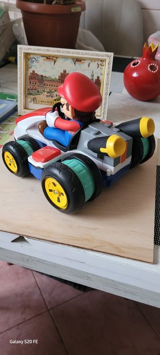 Продам машинку "супер маріо"