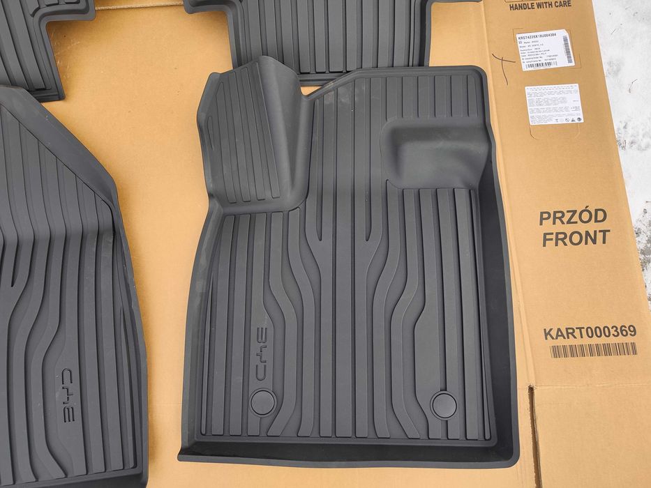 dywaniki gumowe komplet BYD ATTO 3 nowe oryginalne