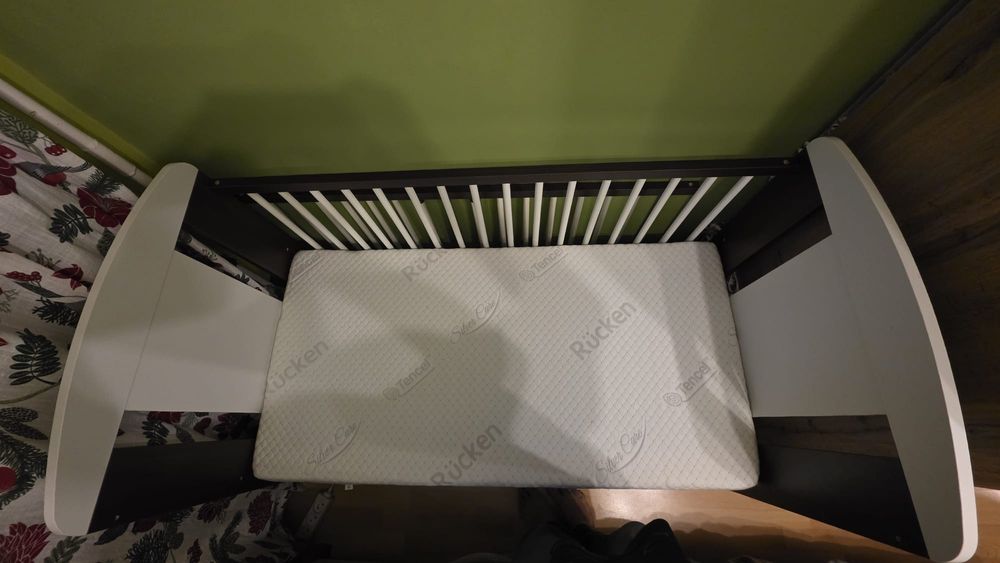 Łóżeczko dla dziecka + materac Rukka