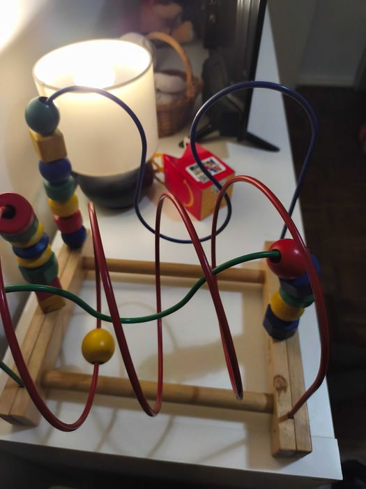 Brinquedo bebe colorido