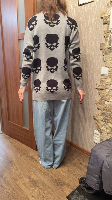 Продам теплу стильну кофту