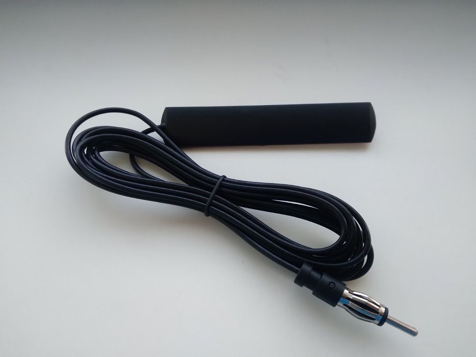 Антена  автомобільна на  лобове  скло