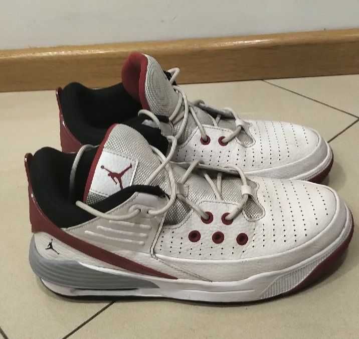 Jordan Max Aura 5 - rozmiar 40