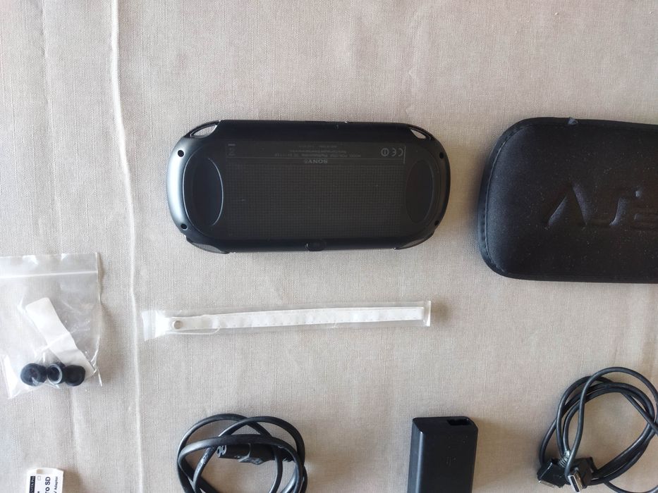 Sony PS Vita Original Console, Unlocked, with Games and Accessories, OLED64551781472003122