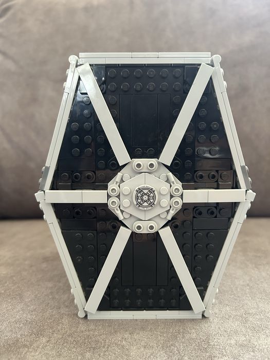 LEGO Star Wars 75300 Imperialny myśliwiec TIE