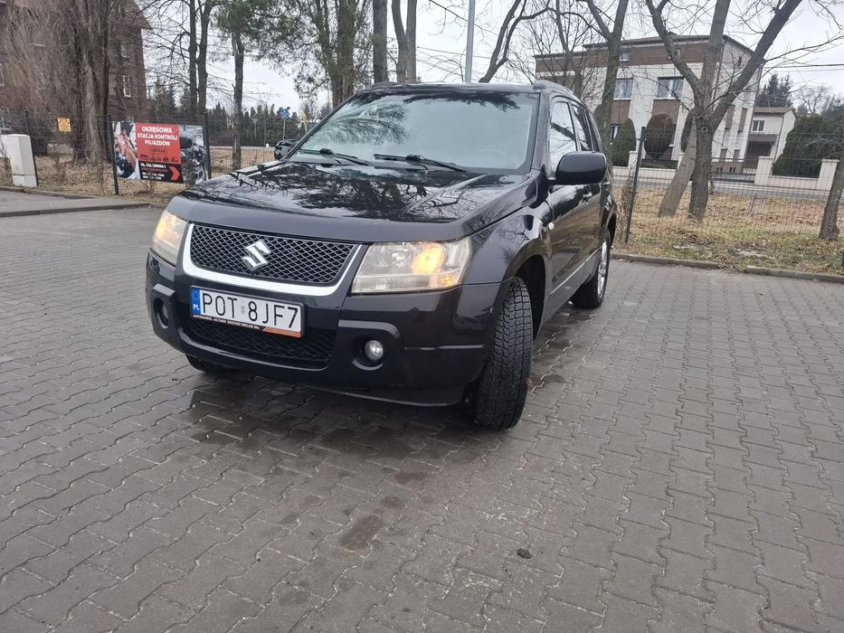 Suzuki Grand Vitara Suzuki Grand Vitara 2.0 Benzyna 4x4 – 2008 r.Skura