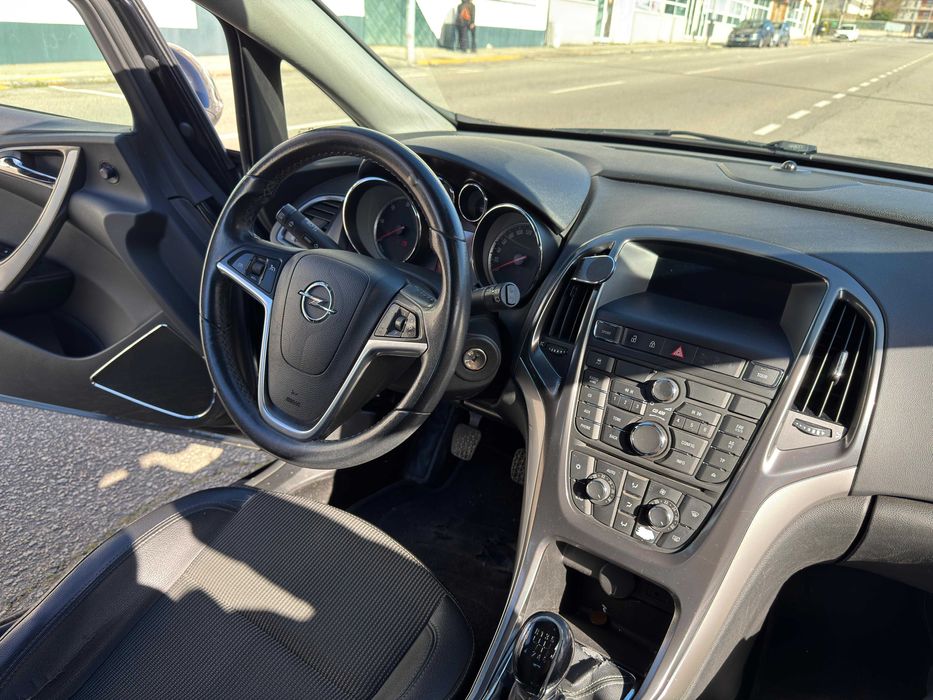 Opel Astra J - 1.7 CDTI Cosmo  - 125cv