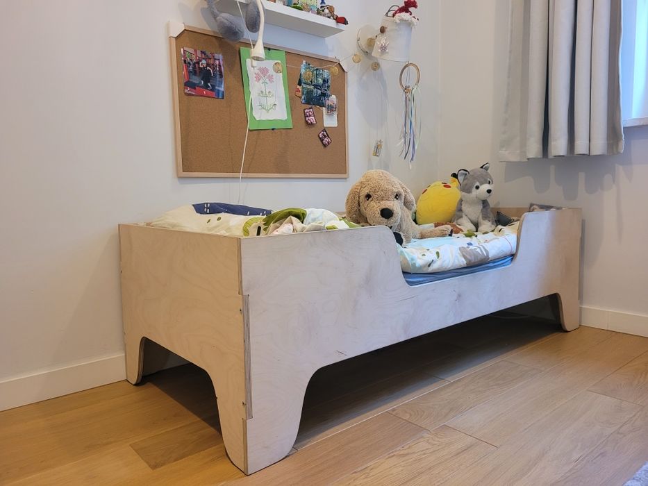 Łóżko + materac. 160 cm proste sklejka skandynawski styl