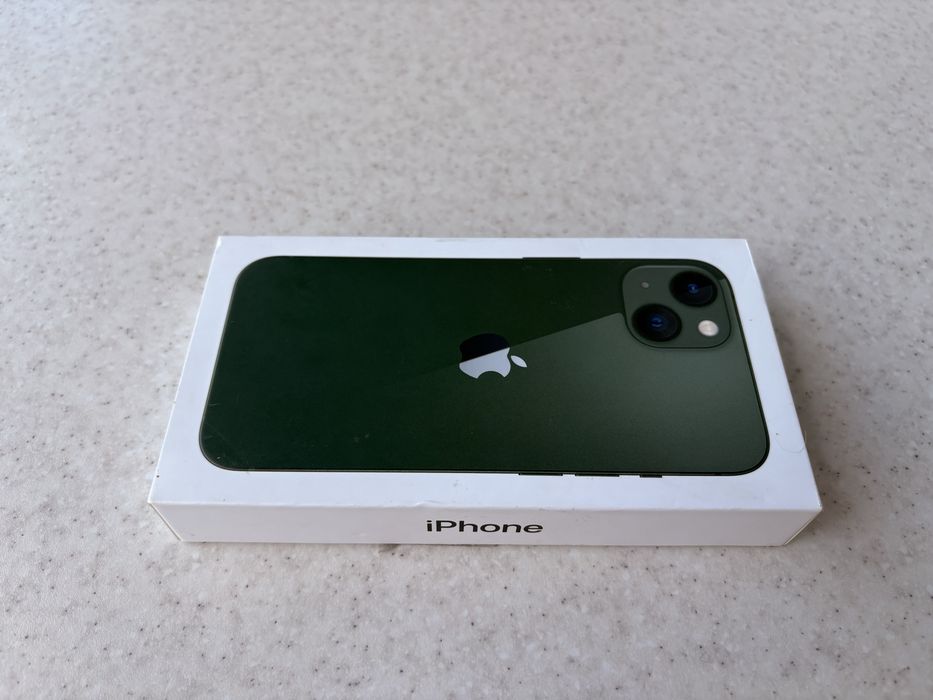 iPhone 13 128GB Green / В отличном состоянии / Полный комплект