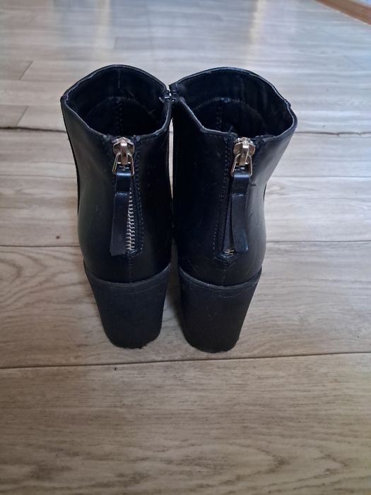 Ботіночки на каблучку 38 по стельці 24,5 см