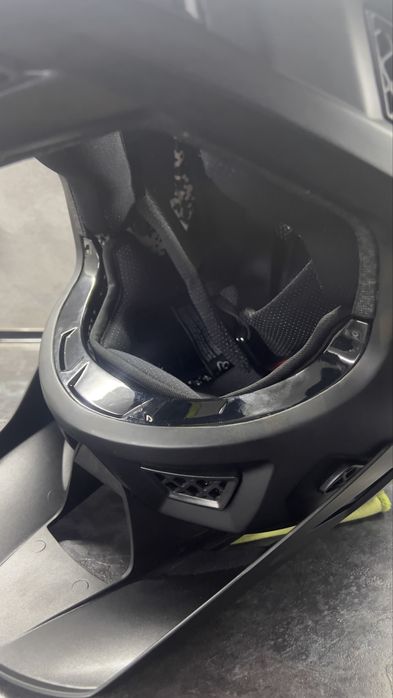 Оригінальний шолом FOX RAMPAGE PRO CARBON