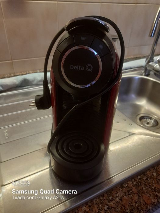 Máquina de café Delta Q - 50€ muito bem estimada
