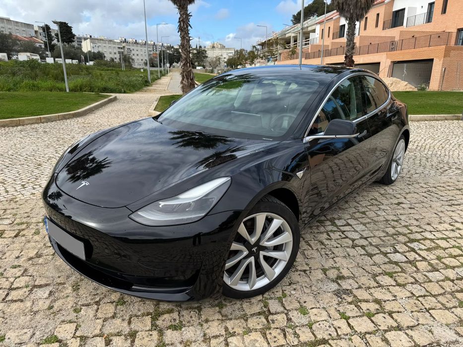 Tesla Model 3 Standard Range Plus RWD