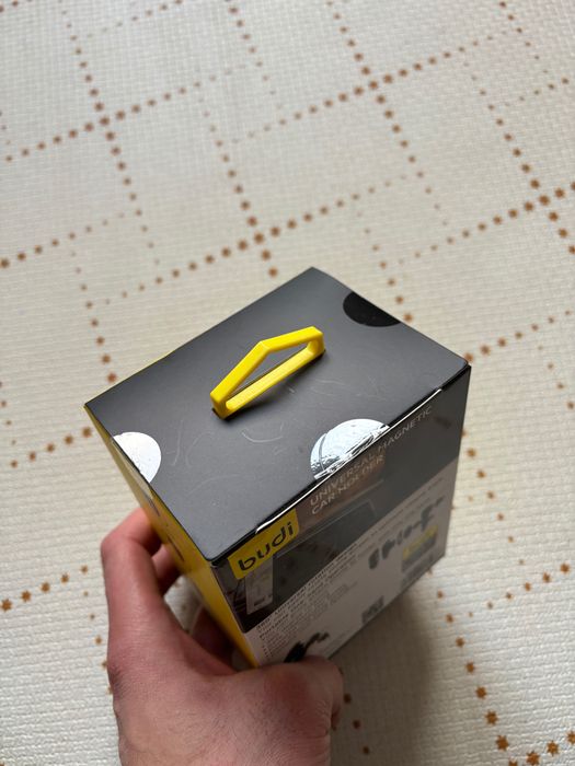 Uchwyt samochodowy na telefon, magnetyczny. Nowy Budi.