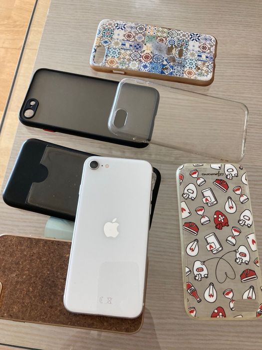 Iphone Se 2020 branco  e phones sem fio ler descrição