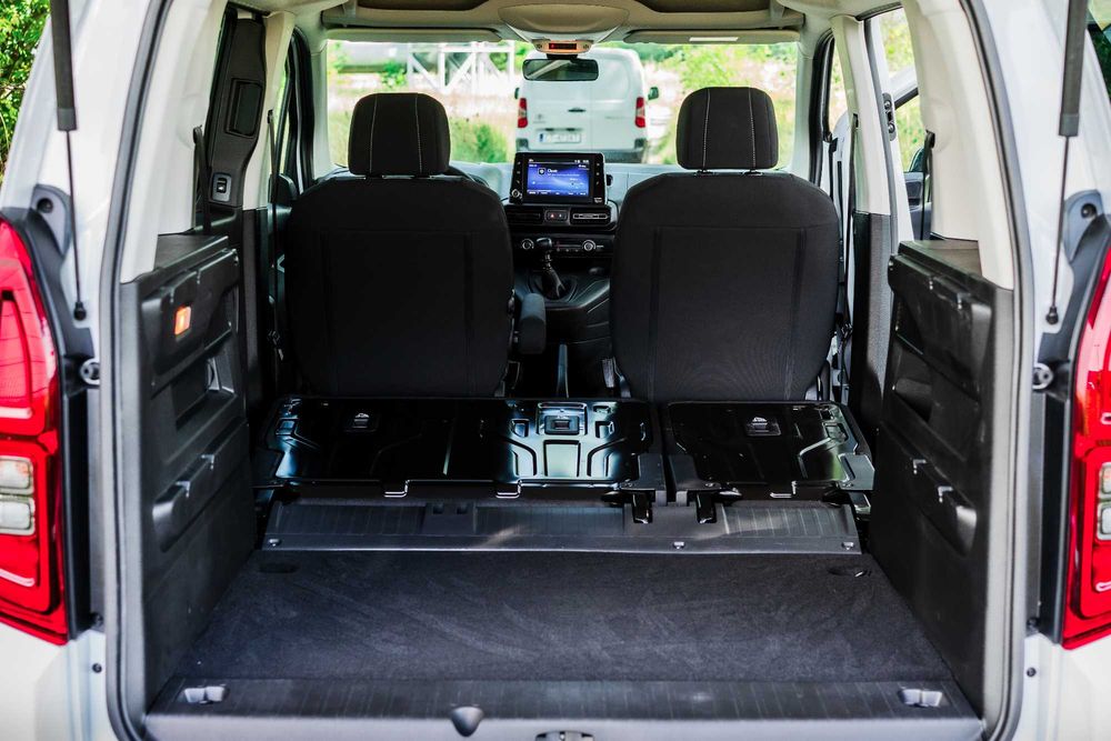 Wynajem Toyota ProAce Verso, dostawczy 5 osobowy, Berlingo, Caddy