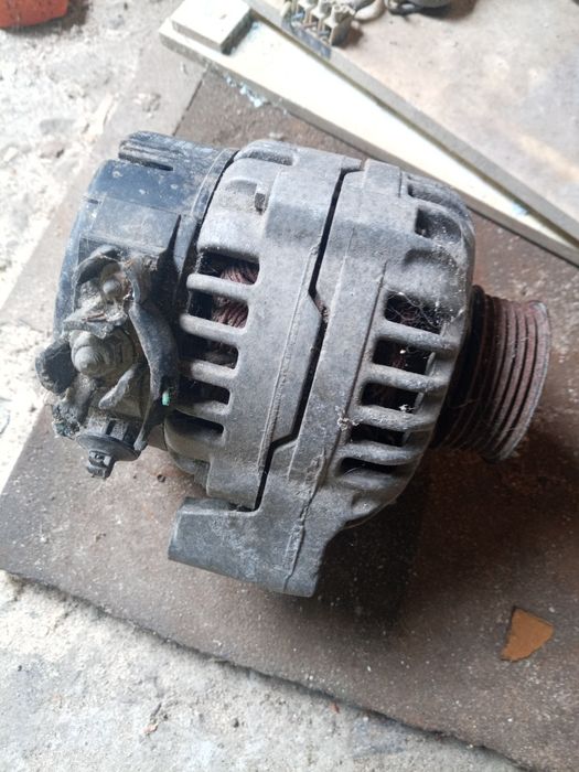 Продам генератор Пежо-партнер