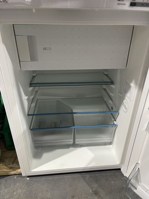 Холодильник Siemens.