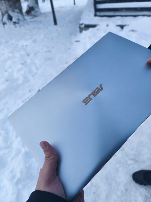 Laptop Asus ZenBook 13 UM433D