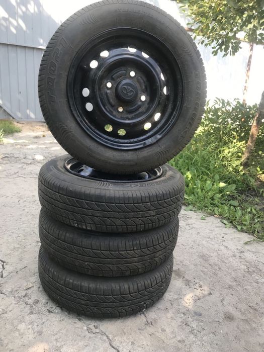 Шины 155/70r13 в отличном состоянии