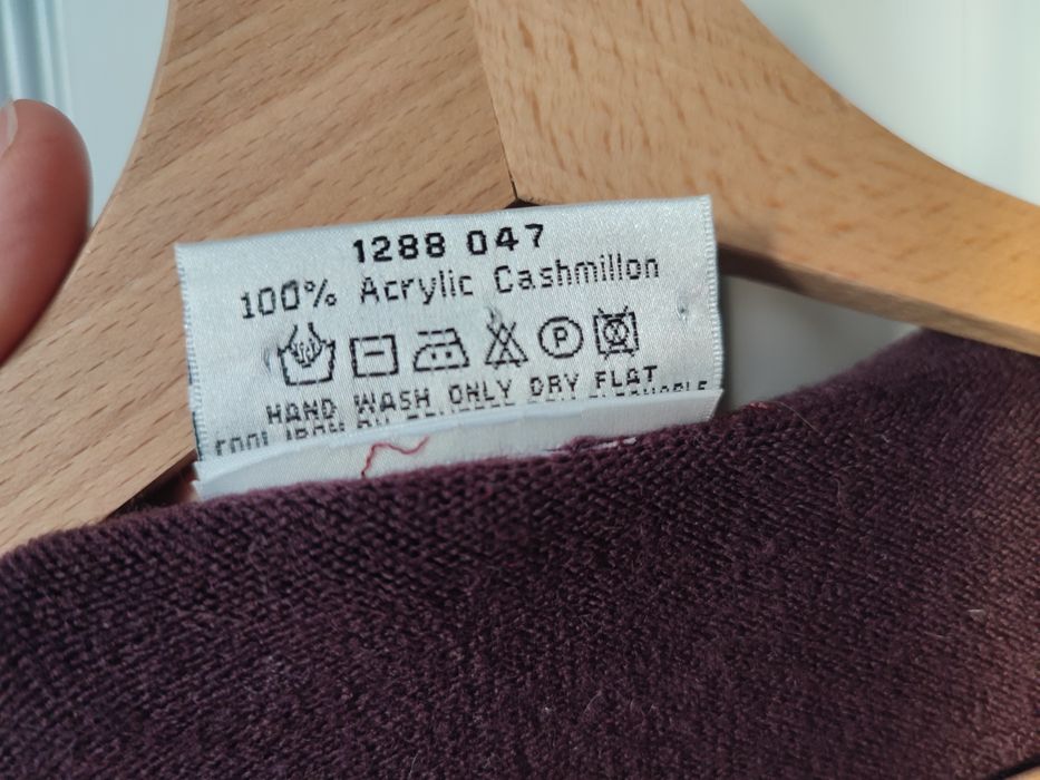 Elegancki kardigan z haftem S.O.F
Na sprzedaż oferuję